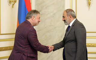 Jevan Cheloyants a présenté de nouvelles initiatives d'investissement à Nikol Pashinyan