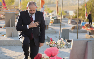 Prime Minister Pashinyan pays tribute to the memory of the heroes killed in the 44-day war