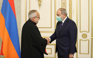 PM Pashinyan meets with the newly elected leader of the Armenian Catholic Church