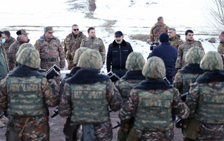 The Prime Minister visits military positions and N regiment of the Defense Ministry ahead of the New Year 