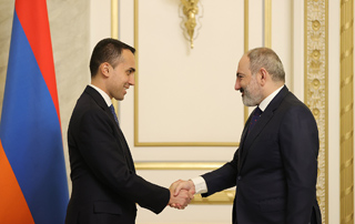 PM Pashinyan receives Minister of Foreign Affairs and International Cooperation of Italy Luigi Di Maio