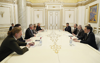 PM Pashinyan receives the delegation led by the head of the Great Britain-Armenia Friendship Group of the UK Parliament