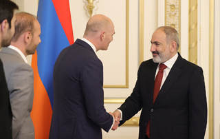 PM Pashinyan receives Executive Director of World Trade Centers Association