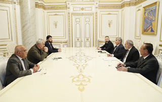 The Prime Minister meets with the participants of the Consultative Assembly on Cooperation with Extra-Parliamentary Political Forces