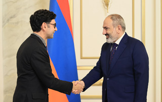 Վարչապետը հյուրընկալել է Նոբելյան մրցանակակիր Արտեմ Փաթափությանին և նրան պարգևատրել Սուրբ Մեսրոպ Մաշտոցի շքանշանով