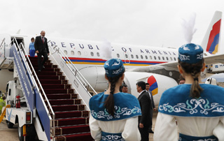 Le Premier ministre Pashinyan est arrivé au Kirghizistan pour une visite de travail

