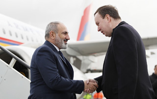 PM Pashinyan arrives in Saint Petersburg