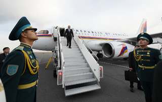 Le Premier ministre Pashinyan arrivé à Astana pour une visite de travail 

