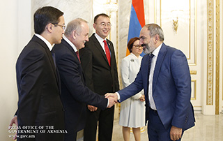 PM receives EAEU-member States’ central bank presidents