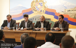 “My assignment to you is very simple: try to solve at least a small, but some specific problem every day” - PM meets with community leaders in Ararat Marz