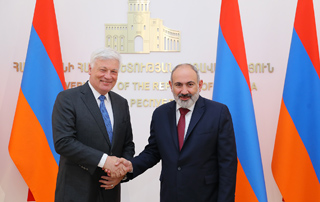 Премьер-министр Пашинян принял делегацию во главе с председателем Палаты депутатов Люксембурга