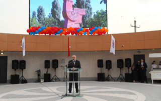 The Prime Minister attends the opening ceremony of the amphitheater in Vedi