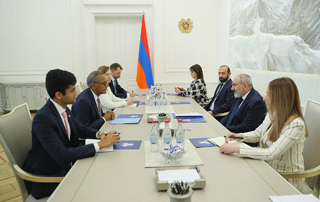 Le Premier ministre Pashinyan a reçu le Secrétaire d'État adjoint américain, Richard Verma