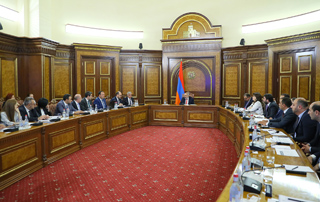 Activity report 2023 of the Prime Minister's Office presented to Nikol Pashinyan 