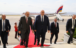 Le Premier ministre Pashinyan est arrivé en Géorgie pour une visite officielle


