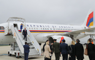 Le Premier ministre est arrivé en France pour une visite de travail 