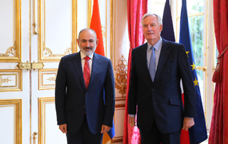 Nikol Pashinyan meets with French Prime Minister Michel Barnier