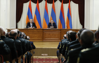 Le Premier ministre Pashinyan a participé à une réunion consacrée à la Journée de l'employé de la sécurité nationale  