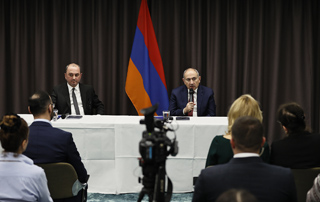 The Prime Minister meets with representatives of the Armenian community in Germany