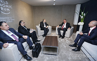 PM continues his meetings on the margins of Davos Economic Forum