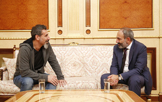 Prime Minister Nikol Pashinyan receives Serj Tankian