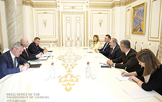 Le Premier ministre et l'Ambassadeur de Biélorussie en Arménie ont discuté des questions de développement de la coopération
