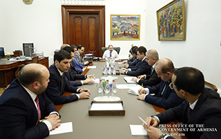 Премьер-министр провел совещание с губернаторами