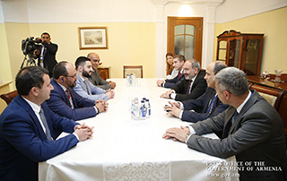 Le Premier ministre a pris part au dîner officiel des leaders  des pays membres de l'Union Économique Eurasiatique et a rencontré des entrepreneurs arméniens