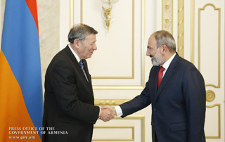Le Premier ministre et le Ministre des Affaires étrangères de l'Uruguay ont discuté des questions liées  au renforcement de la coopération