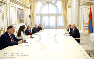 PM, RyanAir representatives discuss prospects for Irish carrier’s involvement in Armenia