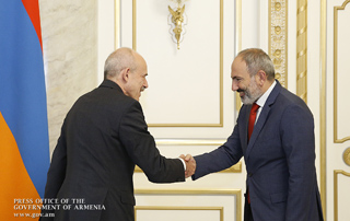 « L'Allemagne continuera à soutenir  l'Arménie à poursuivre les réformes »;  Le Premier ministre a reçu l'Ambassadeur Banzhaf