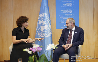 Prime Minister meets with UNESCO Director-General in Paris