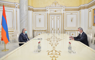 PM Pashinyan holds another meeting with business community representatives
